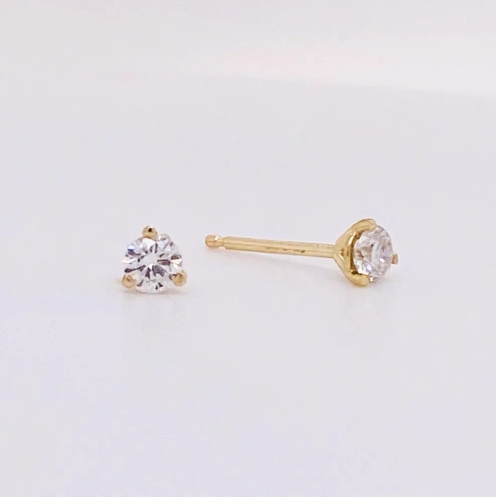 .20 Carat Round Diamond Stud Earrings