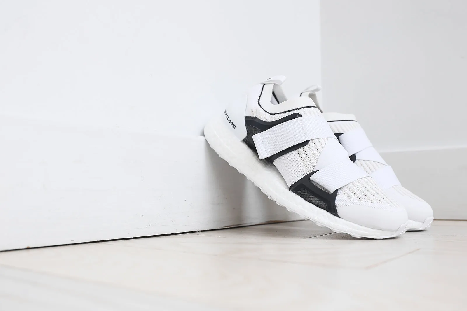 adidas by Stella McCartney WMNS UltraBoost X - White / Grey