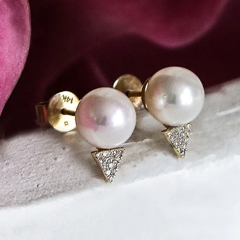 BARRIE PEARL STUD EARRINGS