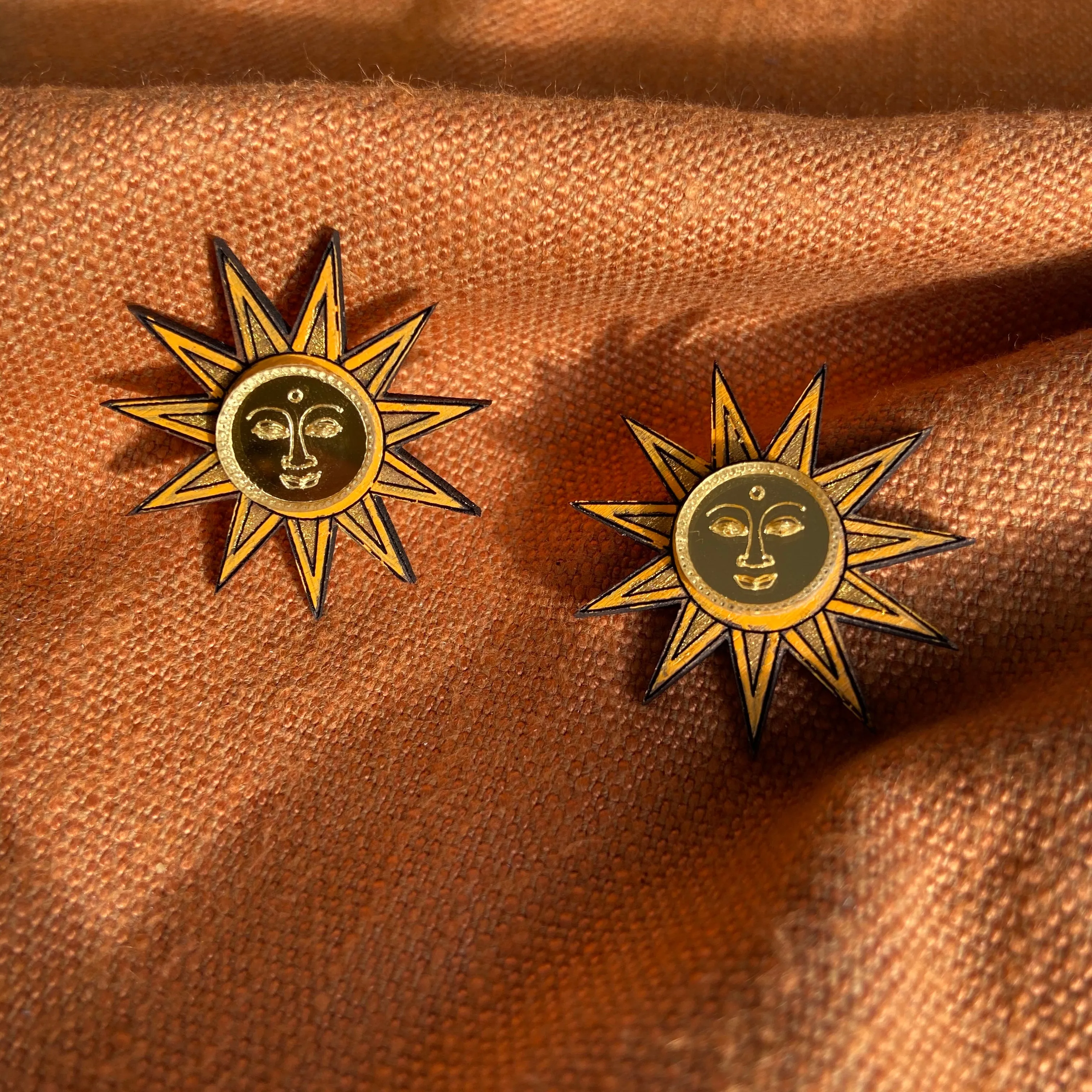 Sun Studs